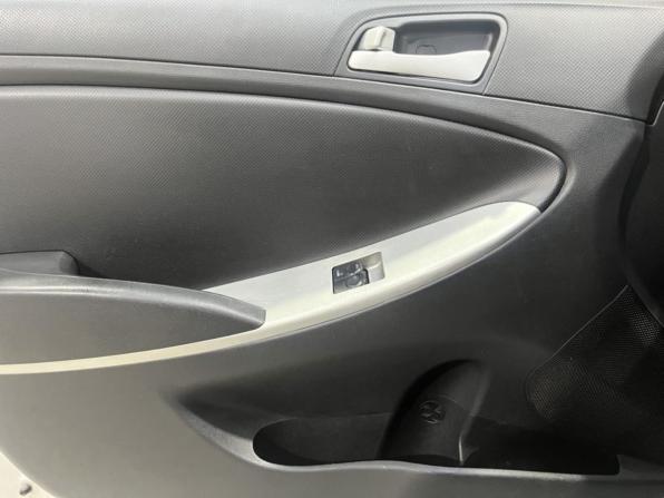 Hyundai Solaris I с пробегом 2011 года, цена 635 000 рублей, 213598 км, седан, Автокод Объявления