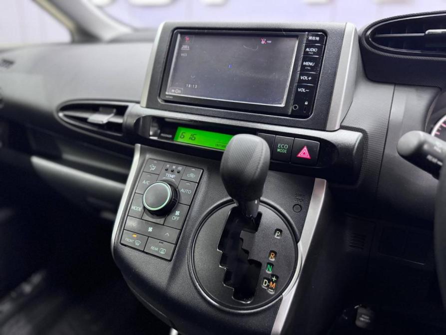 Toyota Wish II Рестайлинг Благовещенск  - изображение 28