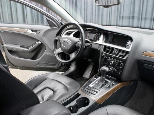 Audi A4 IV (B8) Рестайлинг с пробегом 2015 года, цена 1 298 000 рублей, 181965 км, седан, Автокод Объявления