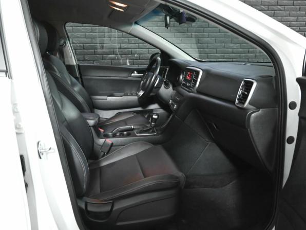 Kia Sportage IV Рестайлинг с пробегом 2020 года, цена 2 060 000 рублей, 109705 км, внедорожник, Автокод Объявления