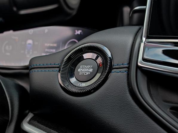Jeep Compass II с пробегом 2020 года, цена 2 535 000 рублей, 47272 км, внедорожник, Автокод Объявления