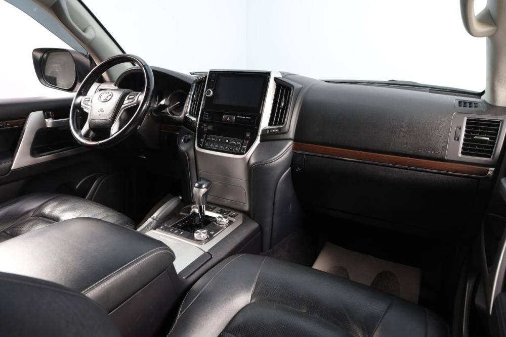 Toyota Land Cruiser 200 Series Рестайлинг 2 Новосибирск  - изображение 10