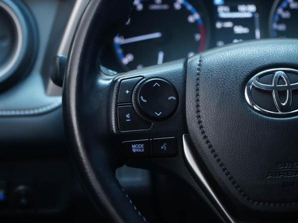 Toyota RAV4 IV (XA40) Рестайлинг с пробегом 2015 года, цена 2 257 077 рублей, 56002 км, внедорожник, Автокод Объявления