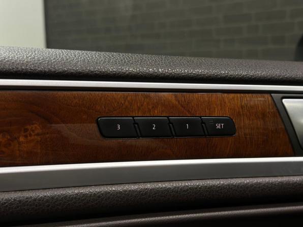 Volkswagen Touareg II с пробегом 2013 года, цена 2 499 000 рублей, 176000 км, внедорожник, Автокод Объявления
