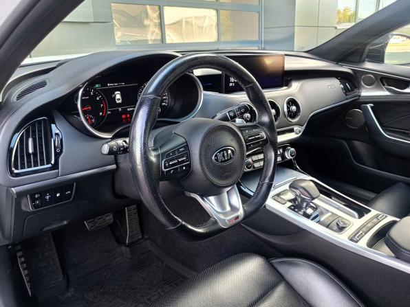 Kia Stinger I Рестайлинг с пробегом 2021 года, цена 3 248 800 рублей, 82300 км, лифтбек, Автокод Объявления