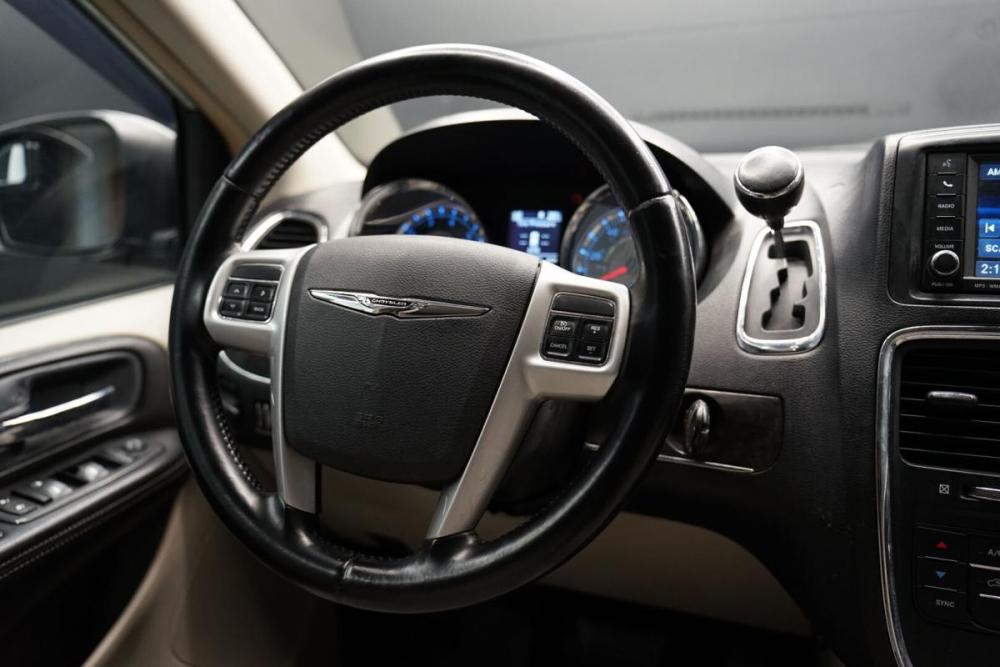 Chrysler Town &amp; Country V Рестайлинг Крым  - изображение 13