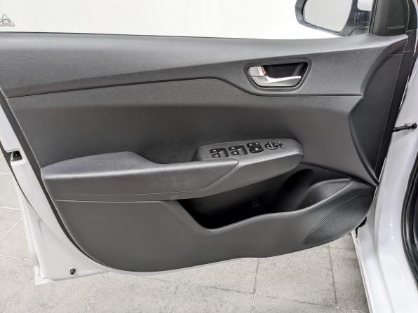 Hyundai Solaris II Рестайлинг с пробегом 2021 года, цена 1 515 000 рублей, 85591 км, седан, Автокод Объявления