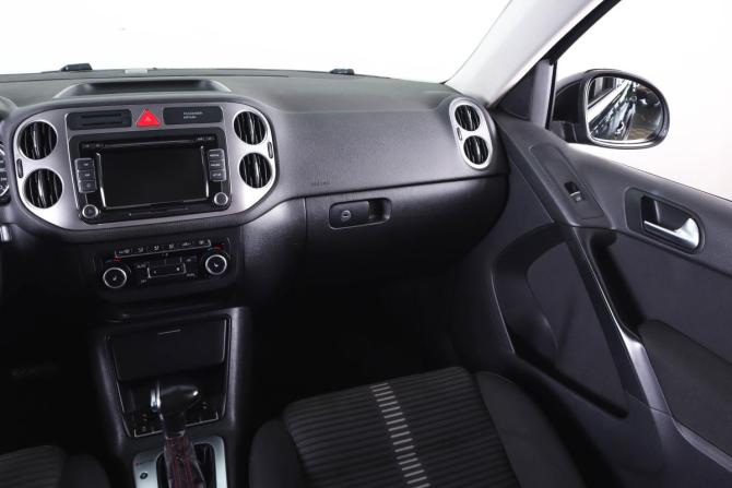 Volkswagen Tiguan I с пробегом 2011 года, цена 1 239 000 рублей, 262000 км, внедорожник, Автокод Объявления