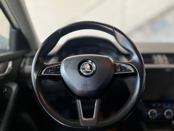 Skoda Octavia III (A7) с пробегом 2016 года, цена 1 459 900 рублей, 195000 км, лифтбек, Автокод Объявления