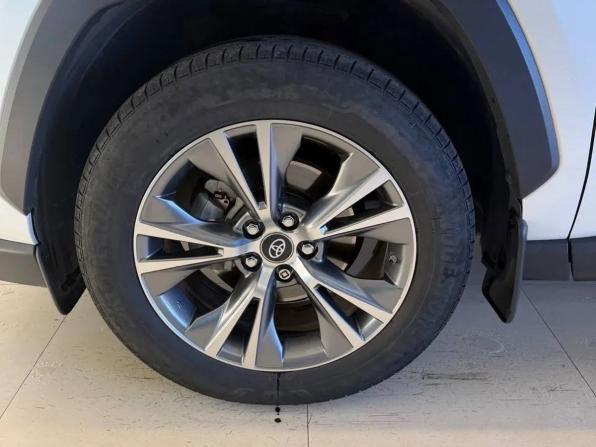 Toyota RAV4 V (XA50) с пробегом 2021 года, цена 3 520 000 рублей, 46181 км, внедорожник, Автокод Объявления