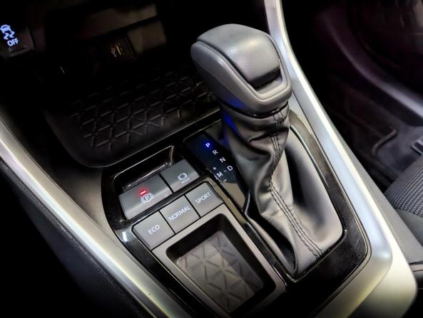 Toyota RAV4 V (XA50) с пробегом 2025 года, цена 3 475 000 рублей, 38652 км, внедорожник, Автокод Объявления