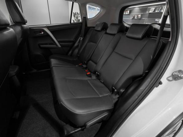 Toyota RAV4 IV (XA40) Рестайлинг с пробегом 2017 года, цена 2 495 000 рублей, 128150 км, внедорожник, Автокод Объявления