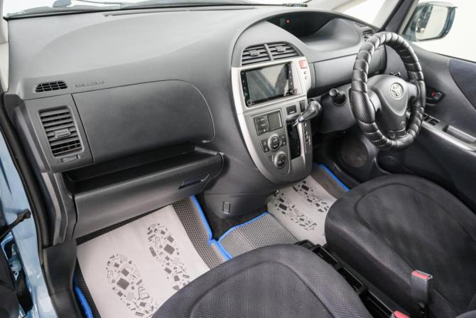 Toyota Ractis I с пробегом 2006 года, цена 679 000 рублей, 234000 км, хэтчбек, Автокод Объявления