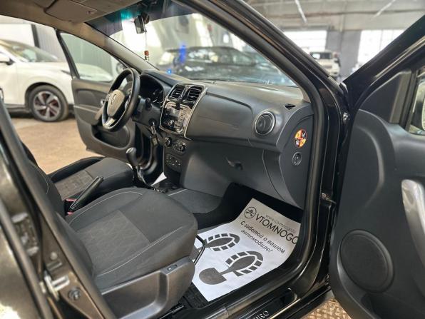 Renault Sandero II с пробегом 2017 года, цена 750 000 рублей, 168000 км, хэтчбек, Автокод Объявления