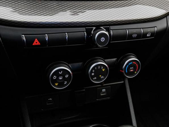 Lada (ВАЗ) Vesta I Рестайлинг (NG) с пробегом 2023 года, цена 1 219 000 рублей, 41933 км, седан, Автокод Объявления