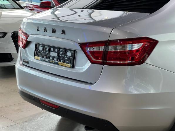 Lada (ВАЗ) Vesta I с пробегом 2020 года, цена 1 000 000 рублей, 93257 км, седан, Автокод Объявления