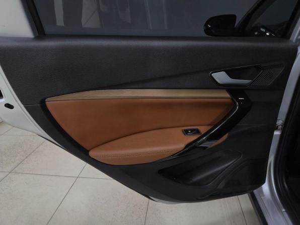 Lada (ВАЗ) Vesta I Рестайлинг (NG) с пробегом 2024 года, цена 1 630 000 рублей, 7311 км, универсал, Автокод Объявления