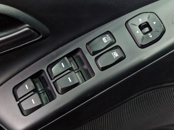 Hyundai ix35 I Рестайлинг с пробегом 2014 года, цена 999 000 рублей, 208919 км, внедорожник, Автокод Объявления