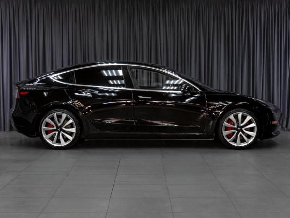 Tesla Model 3 I с пробегом 2019 года, цена 2 899 000 рублей, 84199 км, седан, Автокод Объявления