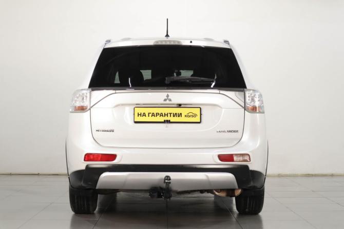 Mitsubishi Outlander III с пробегом 2014 года, цена 1 599 000 рублей, 200000 км, внедорожник, Автокод Объявления