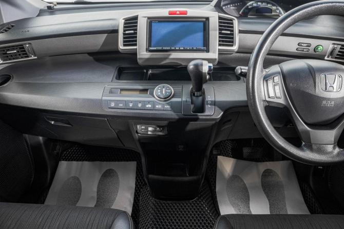 Honda Freed I Рестайлинг с пробегом 2014 года, цена 1 149 000 рублей, 141000 км, компактвэн, Автокод Объявления