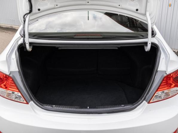 Hyundai Solaris I с пробегом 2013 года, цена 869 000 рублей, 175715 км, седан, Автокод Объявления