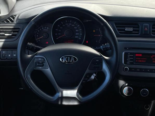 Kia Rio III Рестайлинг с пробегом 2016 года, цена 969 000 рублей, 105500 км, седан, Автокод Объявления