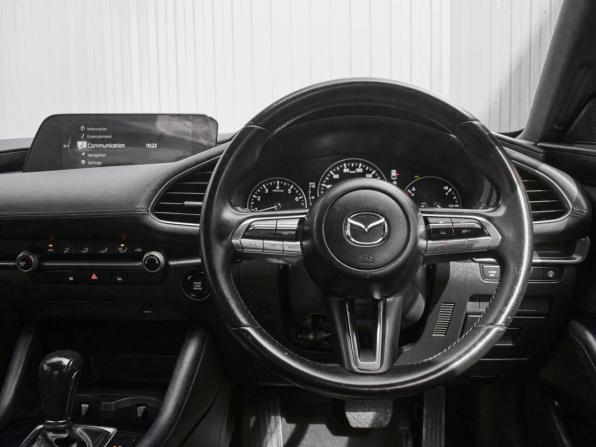 Mazda 3 IV (BP) с пробегом 2020 года, цена 1 730 000 рублей, 99648 км, хэтчбек, Автокод Объявления
