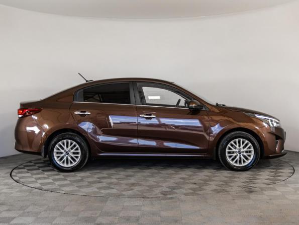 Kia Rio IV Рестайлинг с пробегом 2021 года, цена 1 689 000 рублей, 95436 км, седан, Автокод Объявления