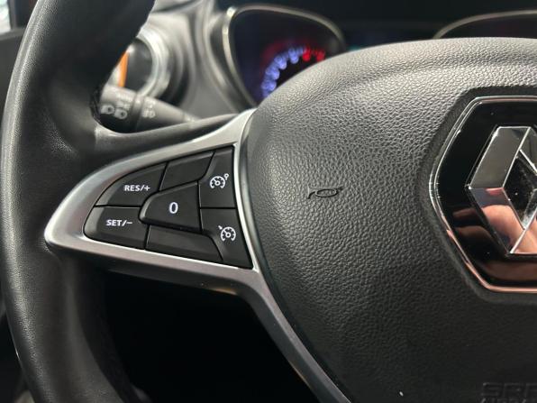 Renault Kaptur I Рестайлинг с пробегом 2021 года, цена 1 649 000 рублей, 96796 км, внедорожник, Автокод Объявления