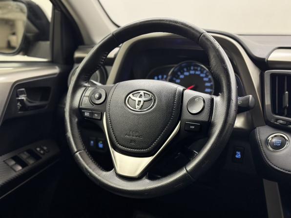 Toyota RAV4 IV (XA40) с пробегом 2013 года, цена 2 223 000 рублей, 111260 км, внедорожник, Автокод Объявления