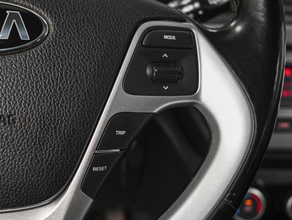 Kia Rio III Рестайлинг с пробегом 2016 года, цена 1 048 000 рублей, 90382 км, хэтчбек, Автокод Объявления