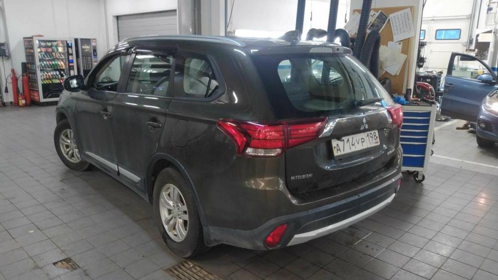 Mitsubishi Outlander III Рестайлинг 2 Санкт-Петербург  - изображение 3