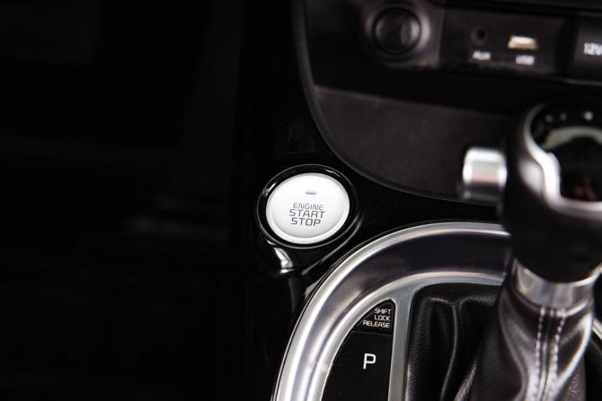 Kia Soul II Рестайлинг с пробегом 2018 года, цена 1 969 000 рублей, 118000 км, хэтчбек, Автокод Объявления