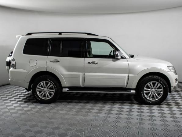 Mitsubishi Pajero IV Рестайлинг 2 с пробегом 2017 года, цена 2 980 000 рублей, 91563 км, внедорожник, Автокод Объявления