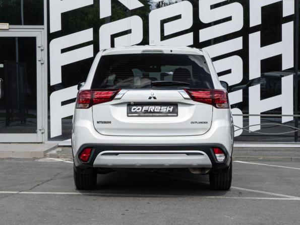 Mitsubishi Outlander III Рестайлинг 3 с пробегом 2019 года, цена 2 048 000 рублей, 124376 км, внедорожник, Автокод Объявления