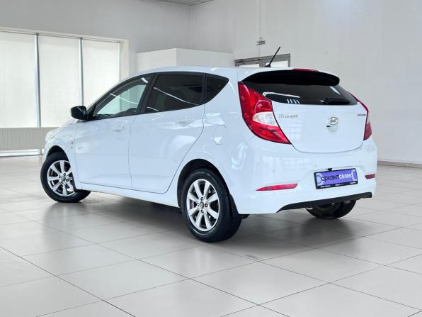 Hyundai Solaris I Рестайлинг с пробегом 2015 года, цена 1 080 000 рублей, 97970 км, хэтчбек, Автокод Объявления