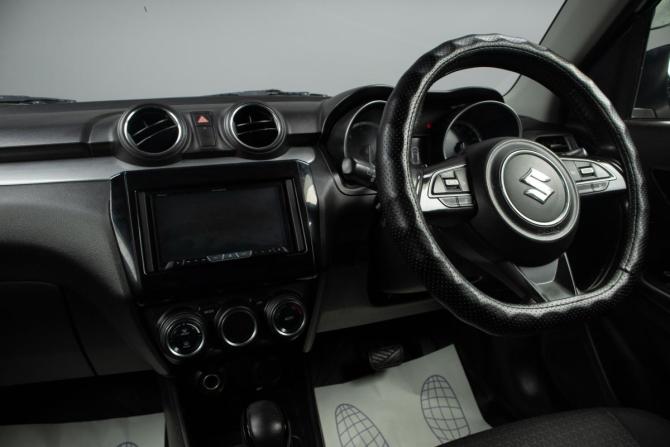Suzuki Swift V с пробегом 2018 года, цена 1 099 000 рублей, 140000 км, хэтчбек, Автокод Объявления