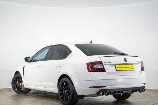 Skoda Octavia III (A7) Рестайлинг с пробегом 2017 года, цена 1 849 000 рублей, 165700 км, лифтбек, Автокод Объявления