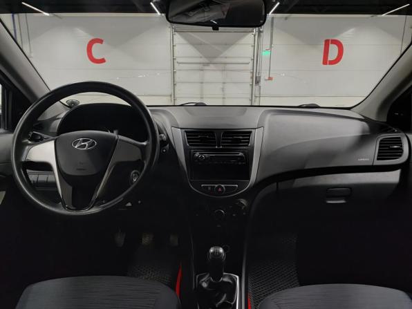 Hyundai Solaris I Рестайлинг с пробегом 2015 года, цена 890 000 рублей, 136606 км, седан, Автокод Объявления