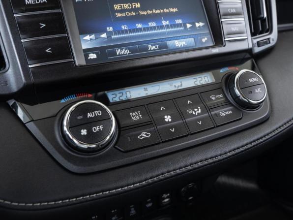 Toyota RAV4 IV (XA40) Рестайлинг с пробегом 2016 года, цена 2 222 000 рублей, 222222 км, внедорожник, Автокод Объявления