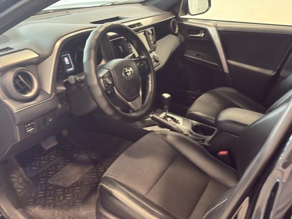Toyota RAV4 IV (XA40) Рестайлинг с пробегом 2016 года, цена 2 380 000 рублей, 130000 км, внедорожник, Автокод Объявления