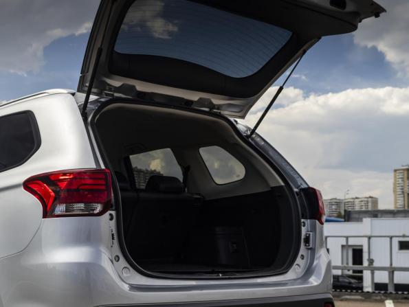 Mitsubishi Outlander III Рестайлинг 3 с пробегом 2019 года, цена 2 279 000 рублей, 77200 км, внедорожник, Автокод Объявления