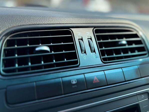 Volkswagen Polo V Рестайлинг с пробегом 2019 года, цена 930 000 рублей, 58725 км, седан, Автокод Объявления