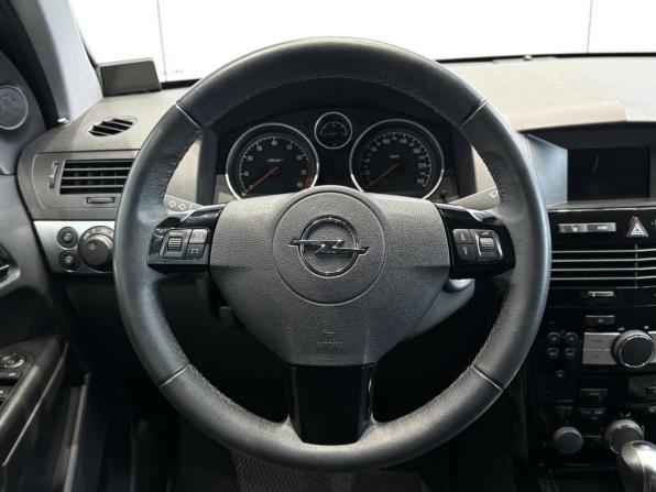 Opel Astra H Рестайлинг с пробегом 2014 года, цена 940 000 рублей, 154152 км, универсал, Автокод Объявления