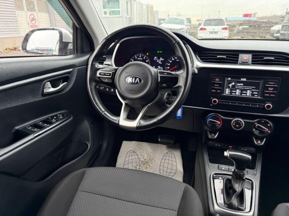 Kia Rio IV Рестайлинг с пробегом 2021 года, цена 1 365 000 рублей, 150000 км, хэтчбек, Автокод Объявления