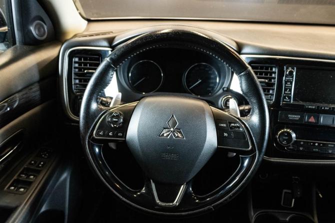 Mitsubishi Outlander III Рестайлинг 2 с пробегом 2015 года, цена 1 579 000 рублей, 157025 км, внедорожник, Автокод Объявления