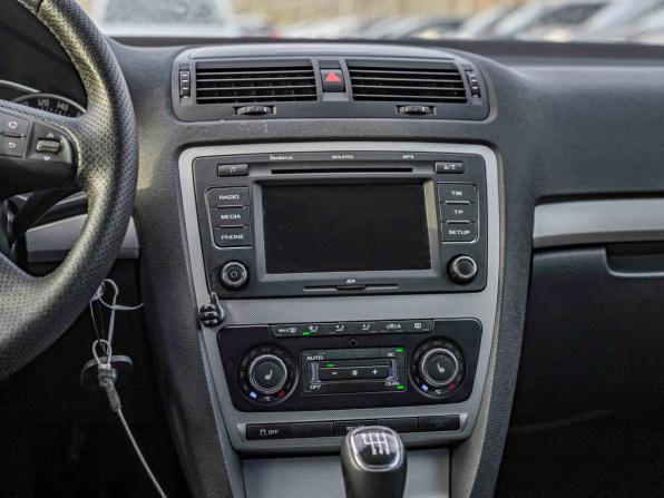 Skoda Octavia II (A5) Рестайлинг с пробегом 2011 года, цена 670 000 рублей, 202500 км, универсал, Автокод Объявления