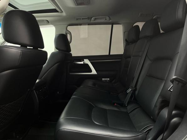 Toyota Land Cruiser 200 Series Рестайлинг 2 с пробегом 2015 года, цена 5 690 000 рублей, 130062 км, внедорожник, Автокод Объявления