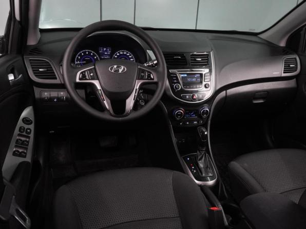 Hyundai Solaris I Рестайлинг с пробегом 2015 года, цена 999 000 рублей, 194227 км, хэтчбек, Автокод Объявления